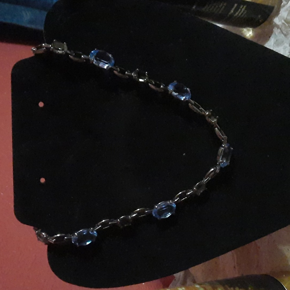 Zwarovski crystal Necklace - Picture 15 of 16